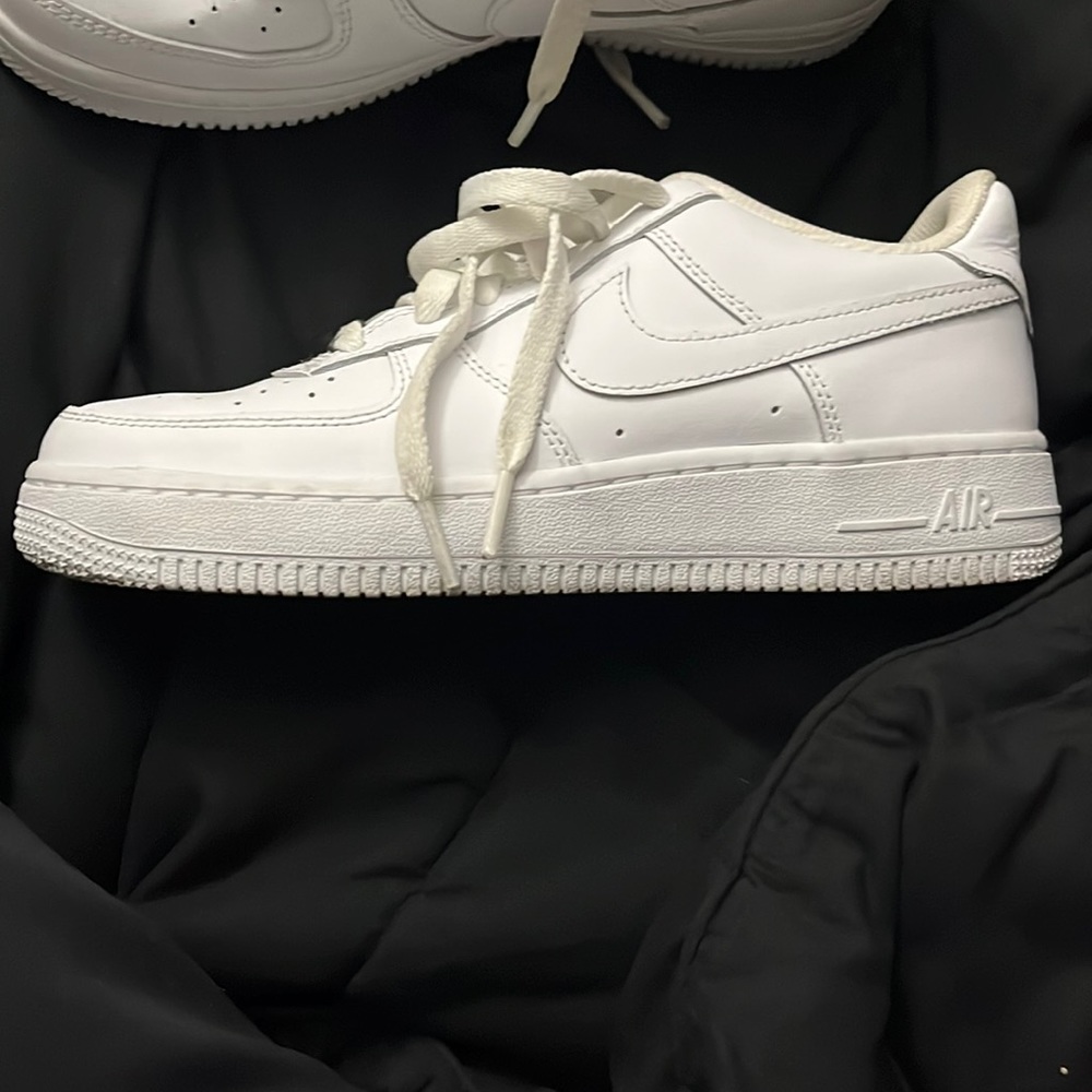 All white Air Force ones size 5
